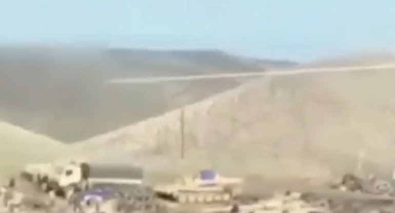 Ermənilər döyüş texnikalarını qoyub qaçır - VİDEO