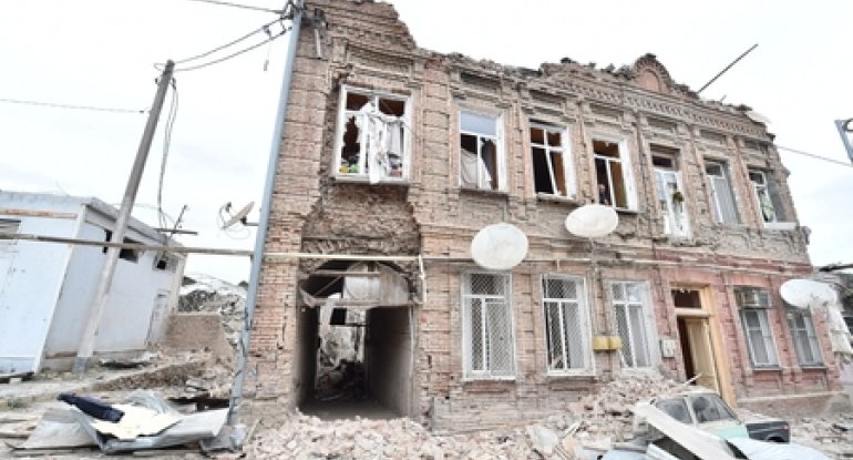 İtaliyalı parlamentarilər Ermənistanın Azərbaycanın Gəncə şəhərinə raket hücumlarını pisləyib