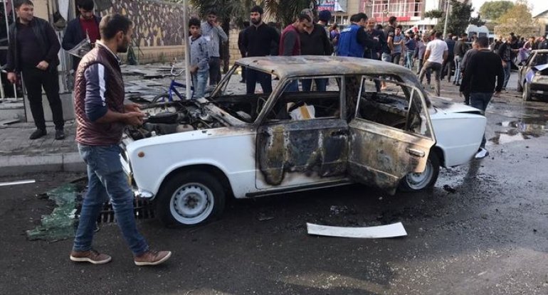 Raket atılan Bərdədə ölənlərin sayı 21-ə çatdı - CANLI YAYIM