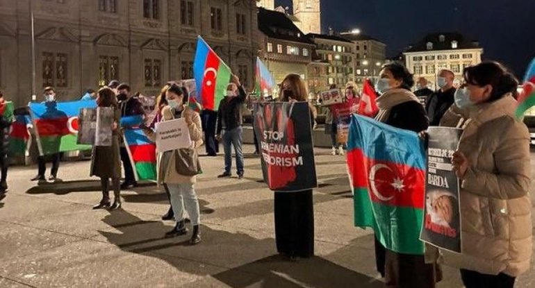 Sürixdə Gəncə və Bərdə terroruna etiraz edilib - FOTO