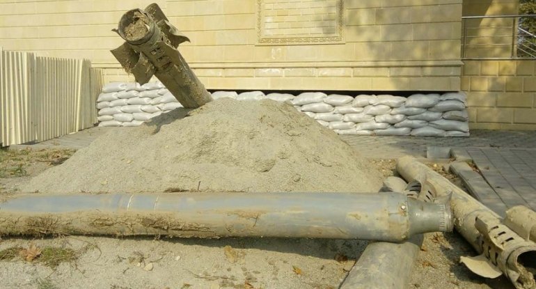 Düşmənin Tərtərə atdığı raketlərin qalıqları muzeyə gətirildi - FOTOLAR
