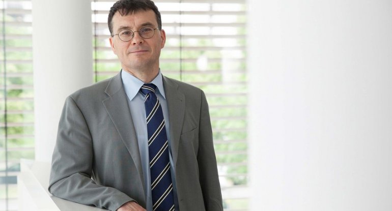 Alman professor: “Azərbaycan torpaqlarını uğurla işğaldan azad edir