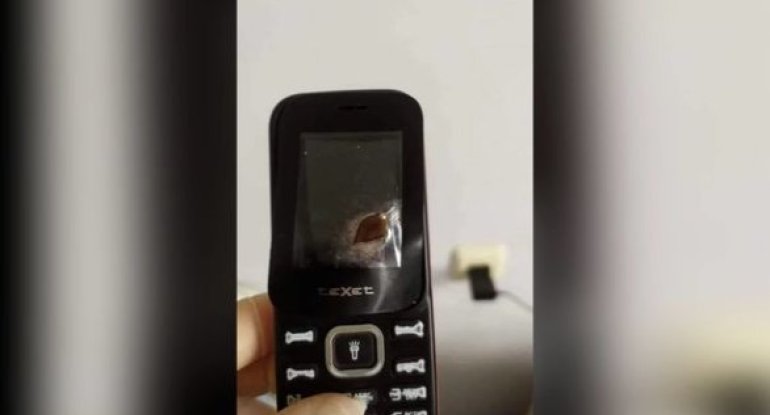 Hərbçimizin həyatını xilas edən mobil telefon - FOTO