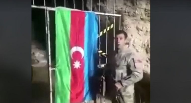 Azərbaycan əsgəri Azıx mağarasında - VİDEO