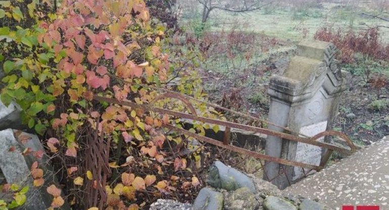 Ermənilər Füzuli şəhər qəbiristanlığını dağıdıb - FOTO