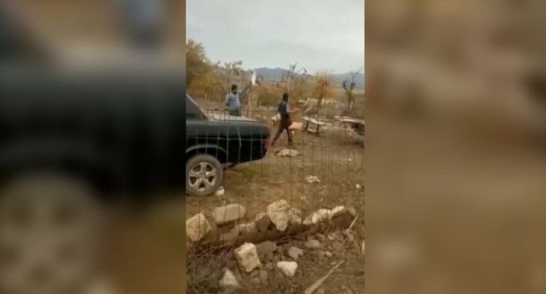 Ermənilər ağ bayraq qaldırıb qaçır - VİDEO