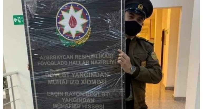 FHN-in Laçındakı inzibati binasının lövhəsi hazırdır