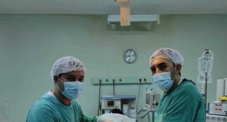 Cəbhəyə yollanmış həkim İnar Seyidov: “O əsgərlər üçün gecə-gündüz işləməyə hazır idik!”