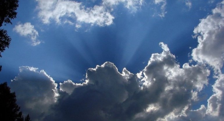 Bu gün Bakıda hava dəyişkən buludlu olacaq, bölgələrdə qar, yağış yağacaq