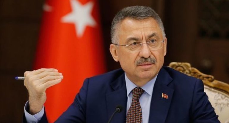 Türkiyə prezidentinin köməkçisi Zəfər Paradından yazdı