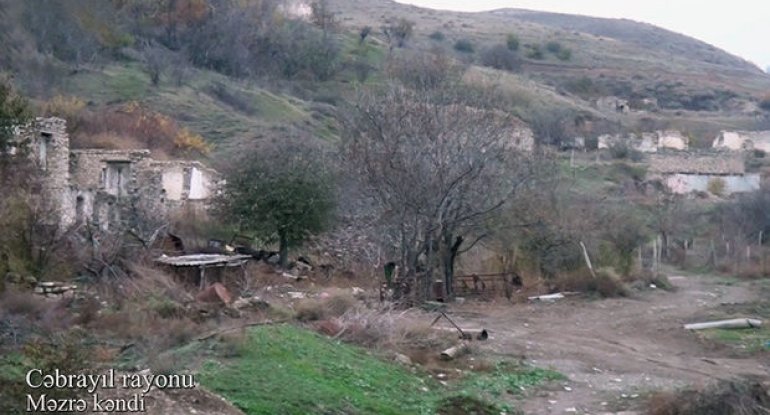 İşğaldan azad edilən Cəbrayılın Məzrə kəndindən görüntülər - VİDEO