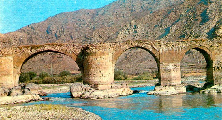Xudafərin körpüsündən bu gün çəkilmiş görüntülər - EKSKLÜZİV FOTO/VİDEOxa0