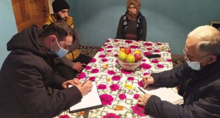 Qazi Həsən Mehtiyevin ailəsinin yaşayışı da diqqətdə saxlanır