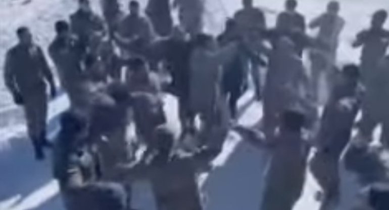 Azərbaycan hərbçiləri Göyçə gölü yaxınlığında “Nə oldu Paşinyan” deyib rəqs etdi – VİDEO