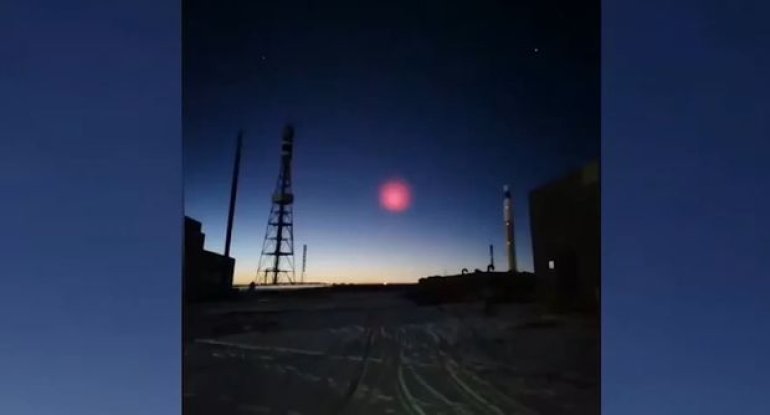 Dünən meteorit partladı, bu gün havada sirli “şar” peyda oldu - VİDEO