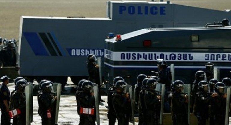Qarabağdakı məğlubiyyətə görə Ermənistanda həbslər başladı