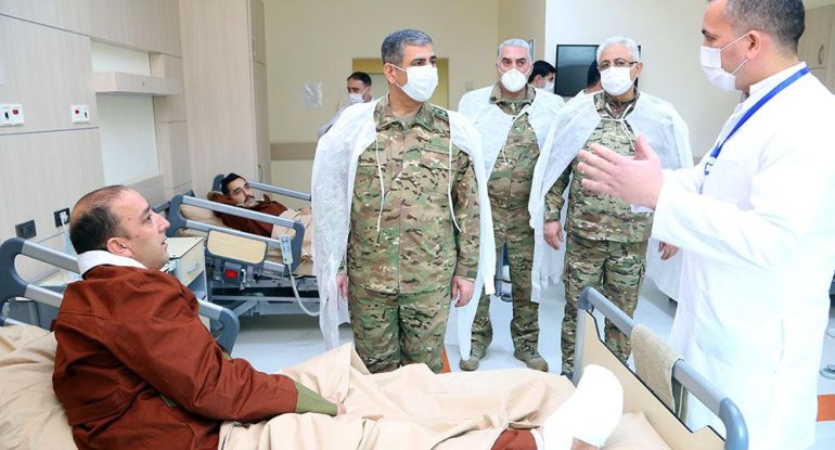 Zakir Həsənov bayramlar münasibətilə hərbi hospitalda olub FOTO/VİDEO