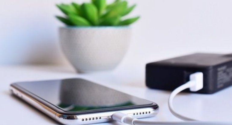 Yeni ixtira telefonu bir neçə saniyəyə şarj etməyə imkan verəcək
