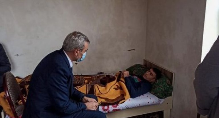 Daha bir qazi ailəsi ilə bağlı dəstək işləri aparılır - FOTO