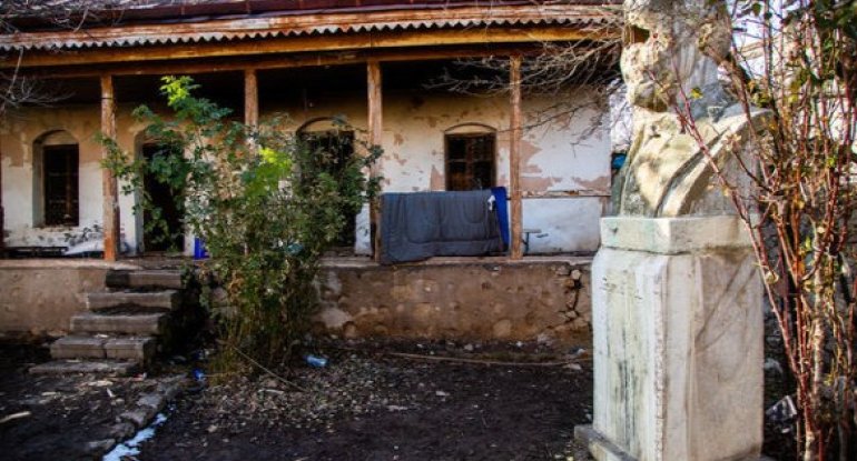 Dünya şöhrətli fotoqraf dahi sənətkar Bülbülün Şuşada yerləşən ev muzeyində - FOTO