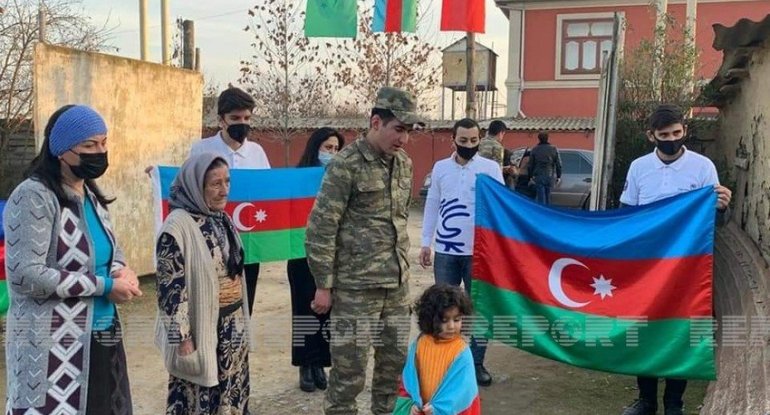 Vətən Müharibəsi iştirakçısı olan qardaşlar Biləsuvarda coşqu ilə qarşılandı