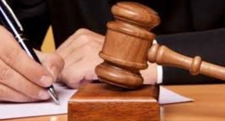 Bakıda tanışını bıçaqlayıb öldürən şəxsin məhkəməsi başlayıb