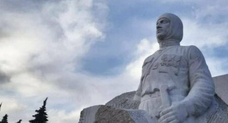 Ermənilər Xocavənddə Qaregin Njdeyə qoyduqları heykəli götürməyə məcbur oldular