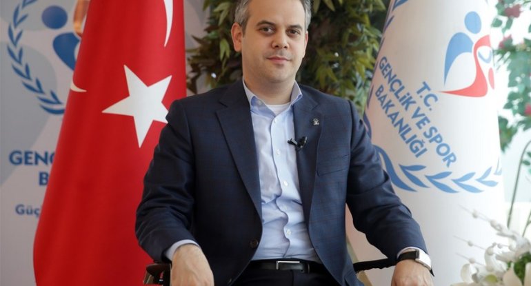 Akif Çağatay Kılıç : 