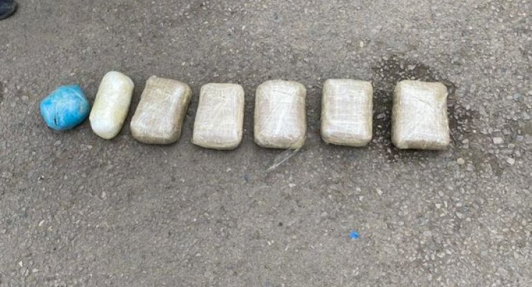 Cəlilabad polisi avtomobildən 14 kiloqramdan artıq narkotik aşkarladı - FOTO