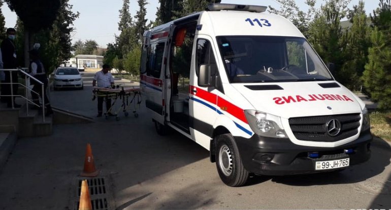Lənkəranda oğul anasını bıçaqlayıb