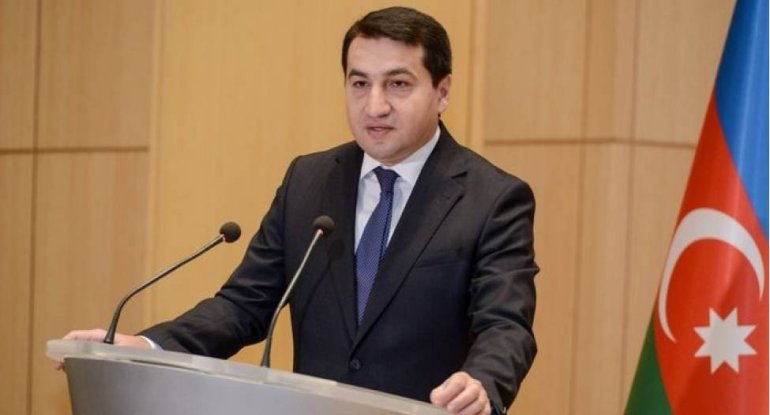 Hikmət Hacıyev: “Ermənilər Ağdamı məhv ediblər”