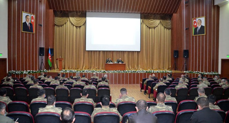 Azərbaycan Ordusunda ideoloji işə cavabdeh rəislərin toplantısı keçirildi