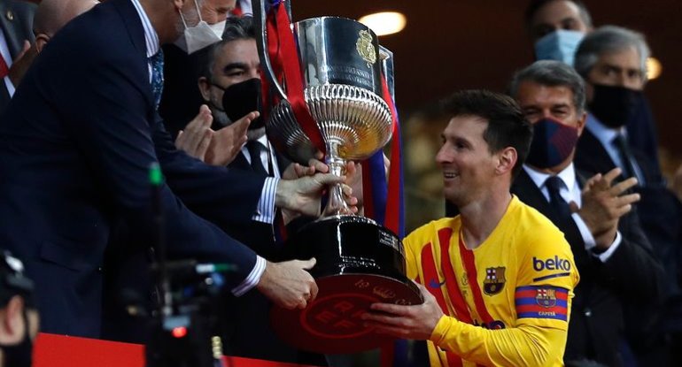 Messi futbol tarixinin ən titullu ikinci futbolçusu oldu