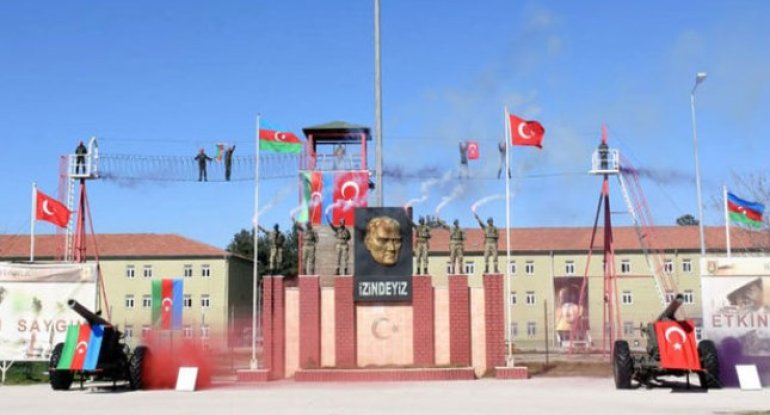 Hərbi qulluqçularımız Türkiyədə keçirilən kursu müvəffəqiyyətlə bitiriblər - FOTO