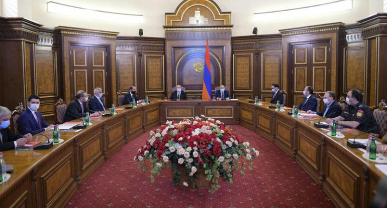 Paşinyandan şok etiraf: “Erməni hərbçilər Azərbaycan əsgərlərini girov götürməyə cəhd edib”