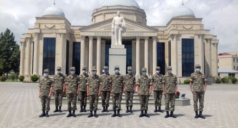Azərbaycan Ordusunda Respublika Günü münasibətilə tədbirlər keçirilib - FOTO