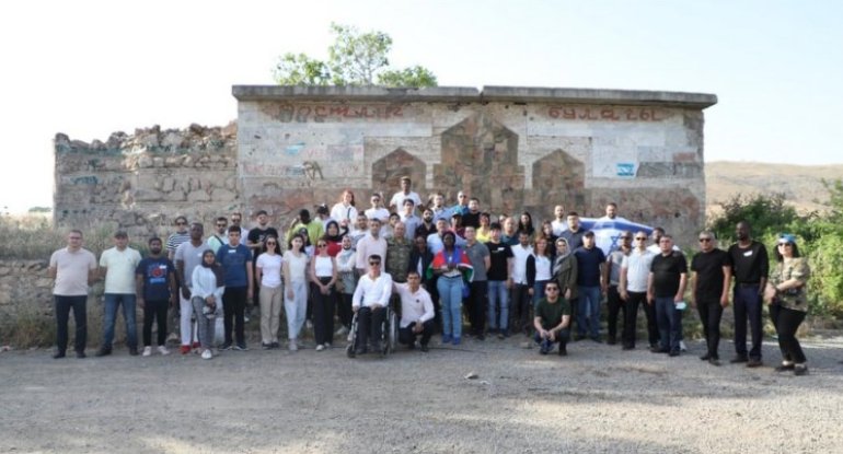Azərbaycanda təhsil alan əcnəbi tələbələr Cəbrayıl və Füzulidə olublar - FOTO