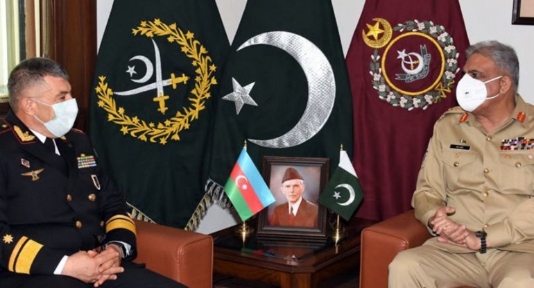 Pakistanın Quru Qoşunları komandanı: 