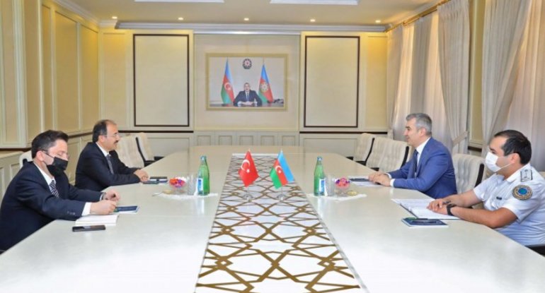 Azərbaycanla Türkiyə arasında miqrasiya məsələləri müzakirə olunub