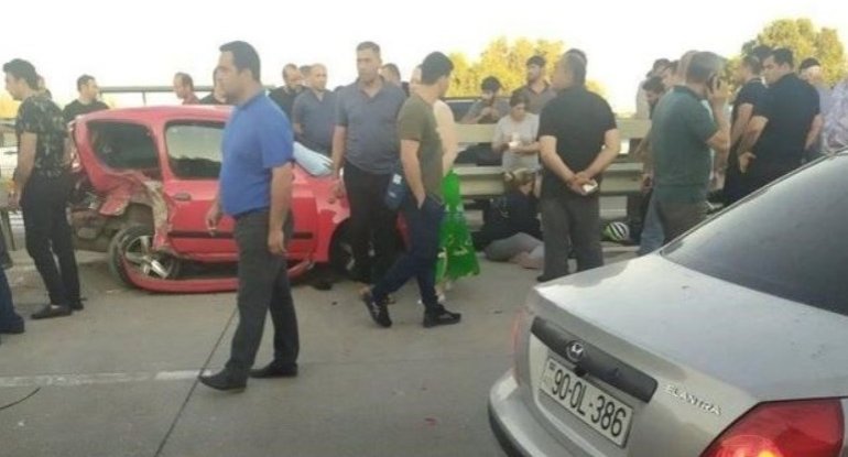 Bakıda zəncirvari yol qəzası olub, xəsarət alanlar var - FOTO
