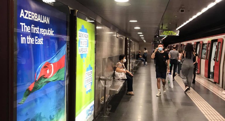 Barselona metrosunda Azərbaycanla bağlı bilbordlar quraşdırılıb - FOTO