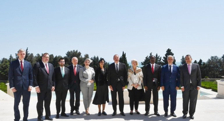Prezident on ölkənin qeyri-rezident səfirlərinin etimadnamələrini qəbul edib - YENİLƏNİB