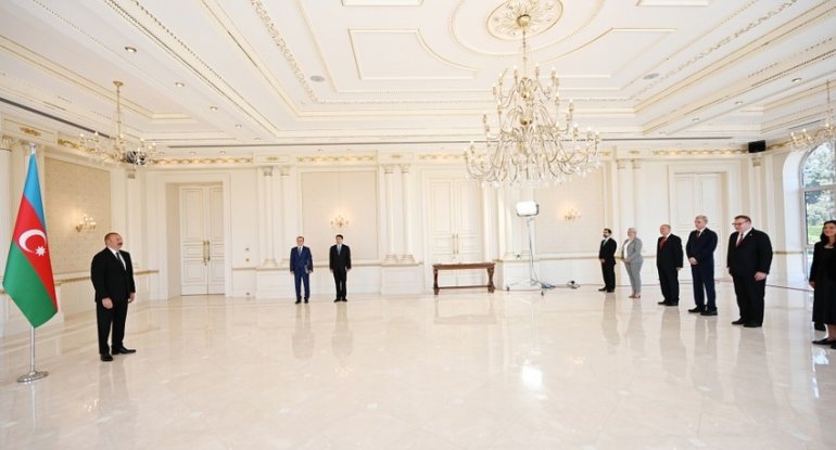 Prezident: \