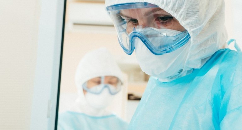 Britaniyada son sutkada koronavirusdan 10 nəfər həyatını itirib