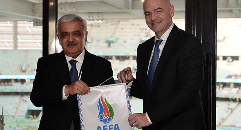 Rövnəq Abdullayev FIFA prezidenti ilə görüşdü - FOTO