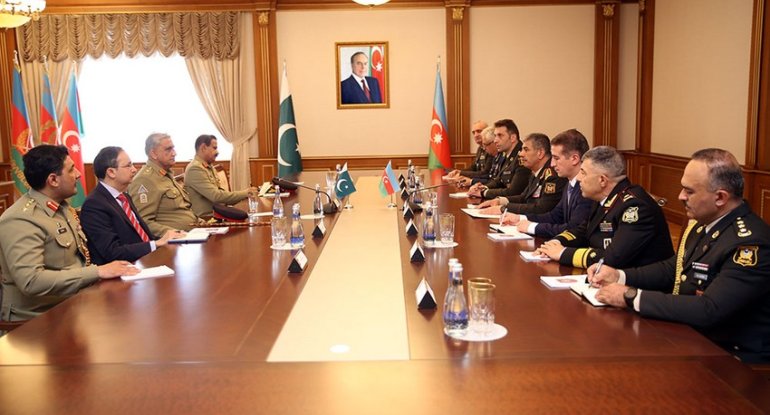 Zakir Həsənov Pakistan Quru Qoşunlarının komandanı ilə görüşüb - FOTO