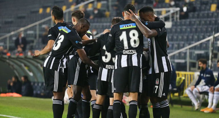 “Beşiktaş” klubu yeni baş məşqçinin kimliyini açıqladı