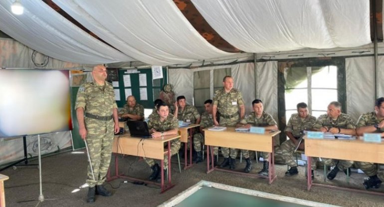 Azərbaycan Ordusunda briqada komanda-qərargah təlimi keçirilir - FOTO