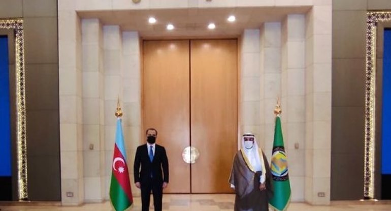 Ceyhun Bayramov baş katiblə müzakirələr apardı