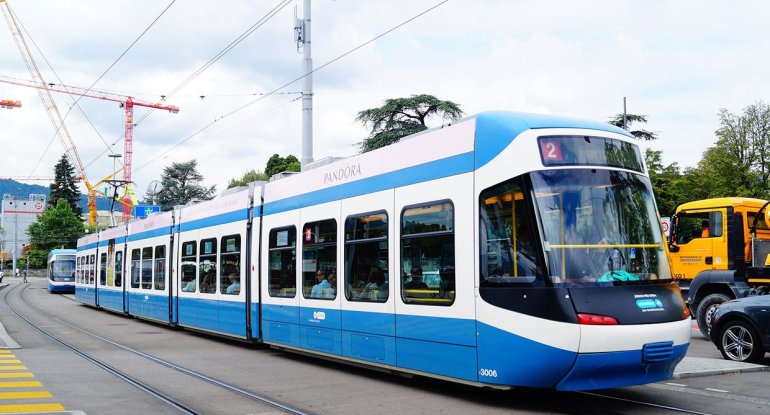 Vəfat etmiş kişi 6 saat tramvayda qalıb